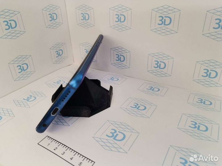 Подставка для телефона «Пирамида 3D»