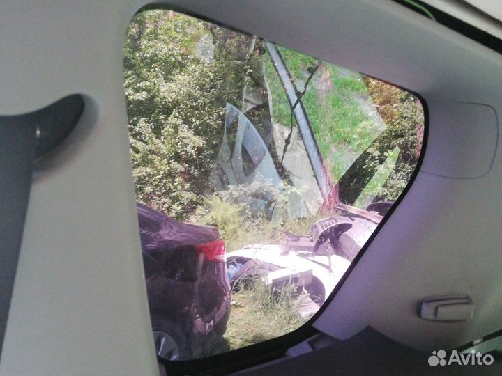 Глухое стекло заднее на митсубиси аутлендер