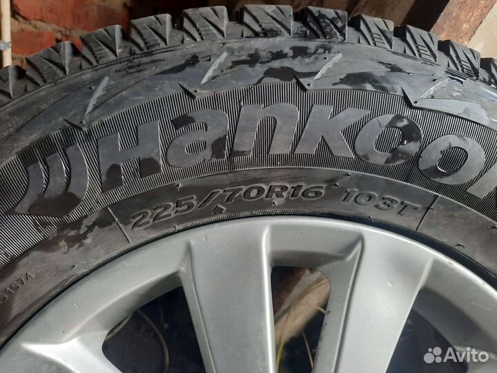 Зимняя резина Hankook на дисках 225/70R16