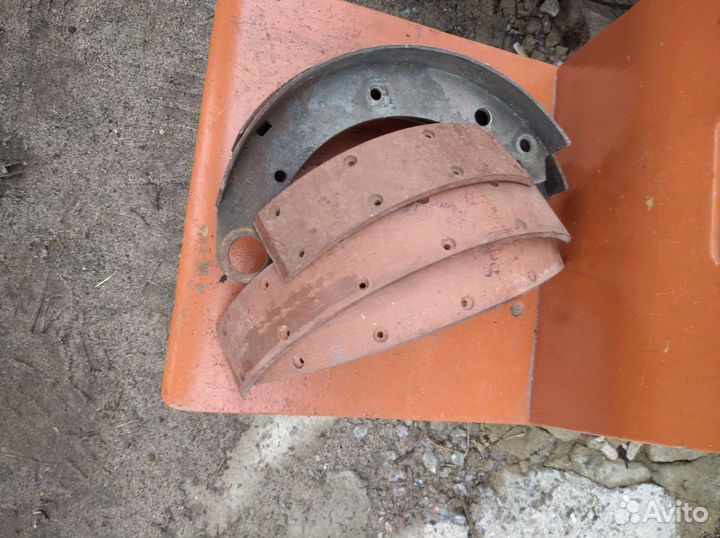 Тормозные колодки на волгу