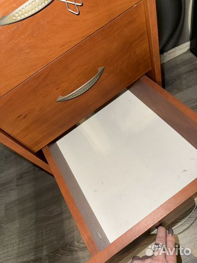 Тумбочка офисная с замком