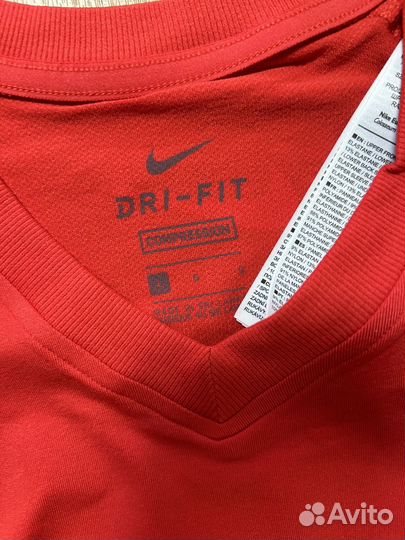 Термофутболка Nike