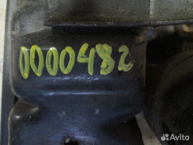 Трапеция стеклоочистителя Audi 100 C3 1982-1991