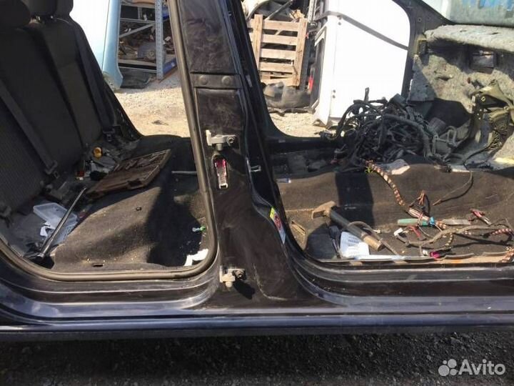 Б/У Порог со стойкой правый 6RU809606C VAG