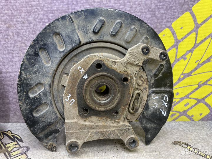 Щиток Пыльник Кожух стояночного тормоза Мазда CX7