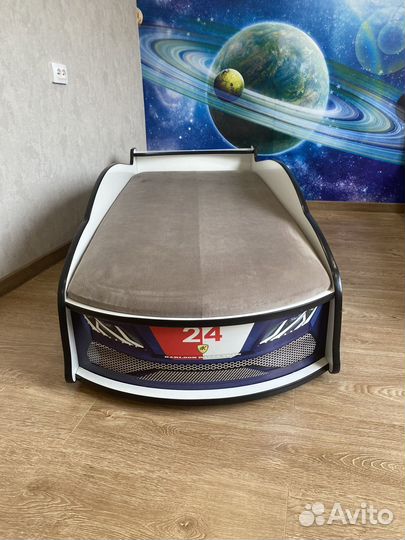 Детская кровать машинка с матрасом бу