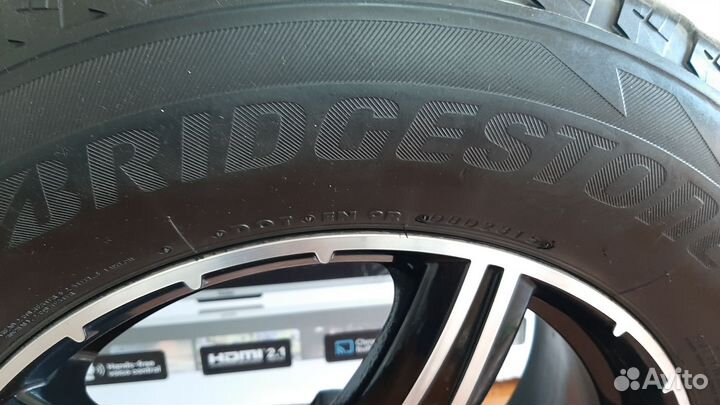 Bridgestone Blizzak Revo1 245/65 R17 108L