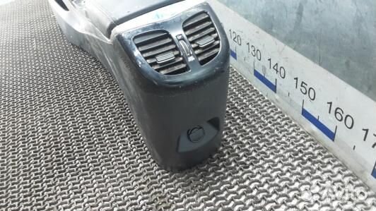 Подлокотник центральный hyundai I40 (MUK09IX01)