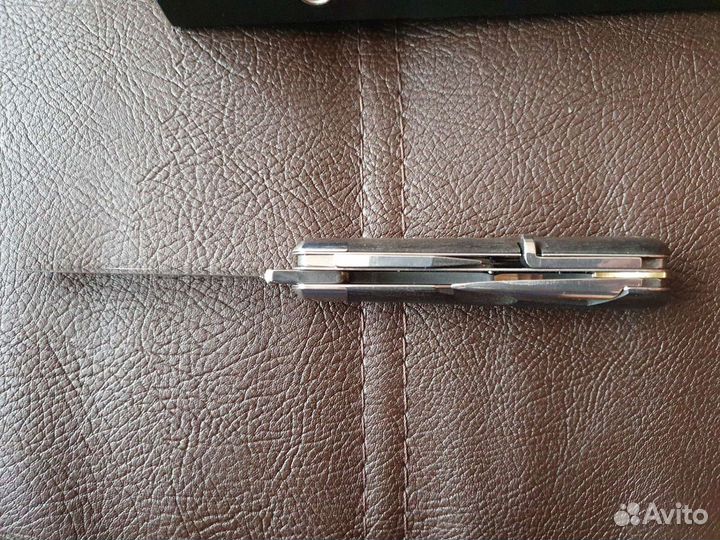 Продам коллекционный нож victorinox