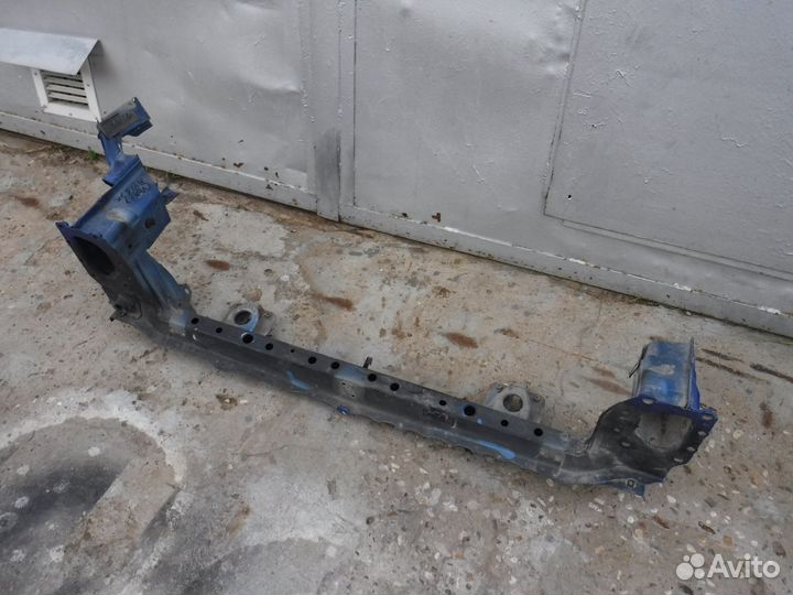 Нижняя часть передней панели Outback 3 / Legacy 4