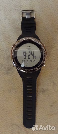 Продам новые цифровые часы