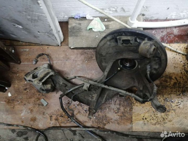 Ступица ниссан либрети правая задняя