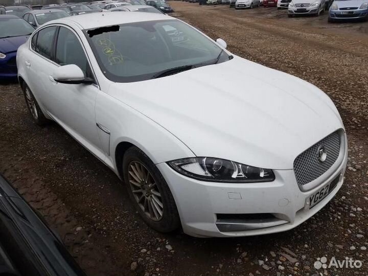 Плафон освещения потолочный, задний Jaguar XF, X2