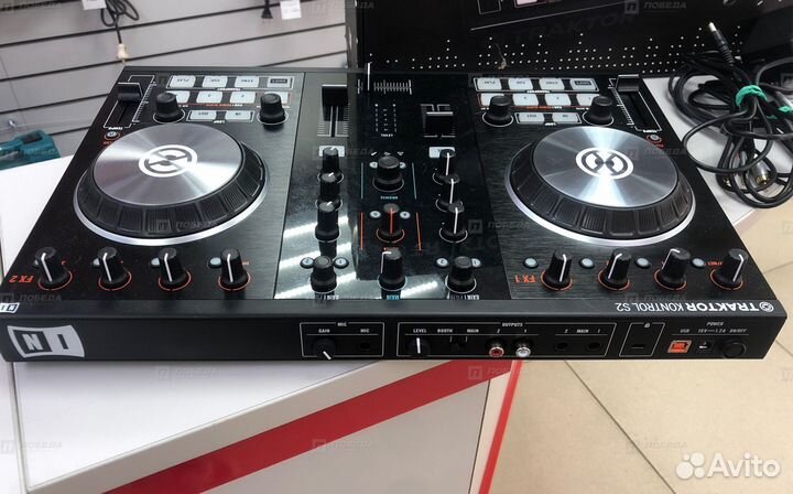 Ле81) DJ-контроллер Traktor kontrol s2 mk2