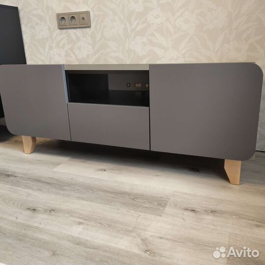 Тумба под телевизор