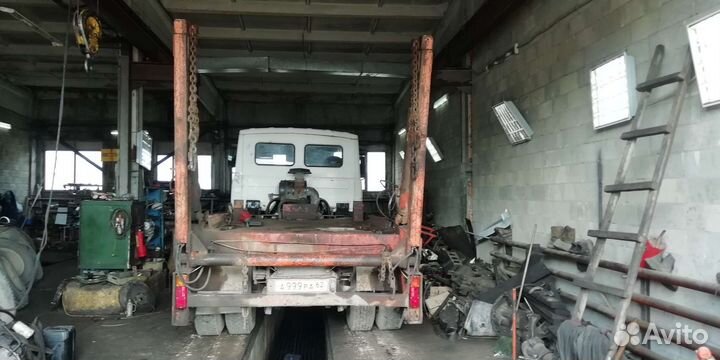 Вывоз мусора контейнером 8м3