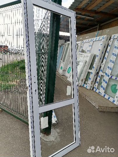 Двери алюминиевые на складе