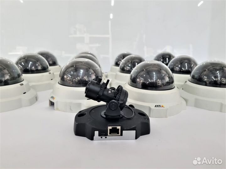 Цветная камера видео наблюдения Axis (100 шт)