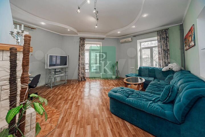 5-к. квартира, 160 м², 3/3 эт.