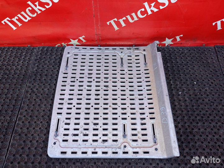 Трап на раму за кабиной 2019г. Daf XF106