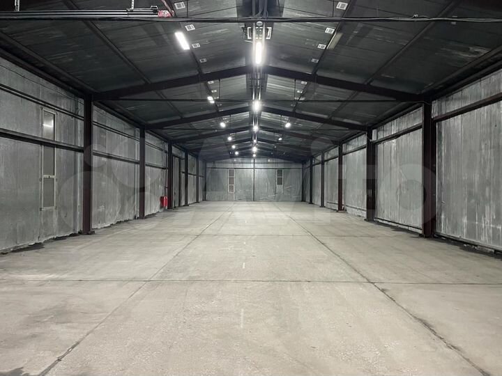 Склад, 1300 м²