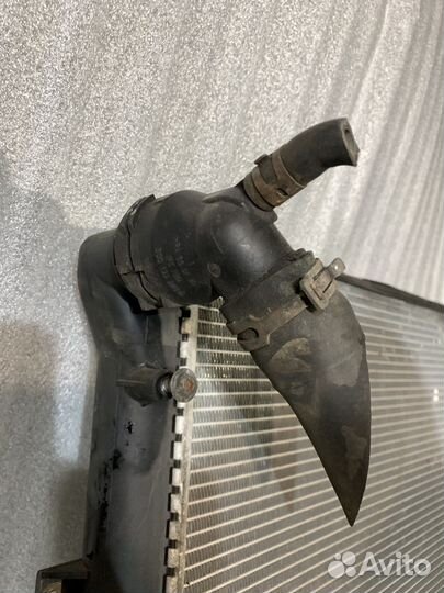 Радиатор охлаждения skoda octavia 1K0 121 251 EH