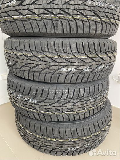 Kumho WinterCraft SUV Ice WS51 225/55 R18 102T