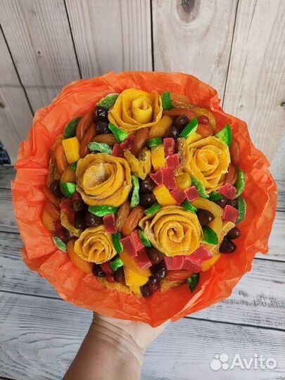 Съедобный букет из сухофруктов