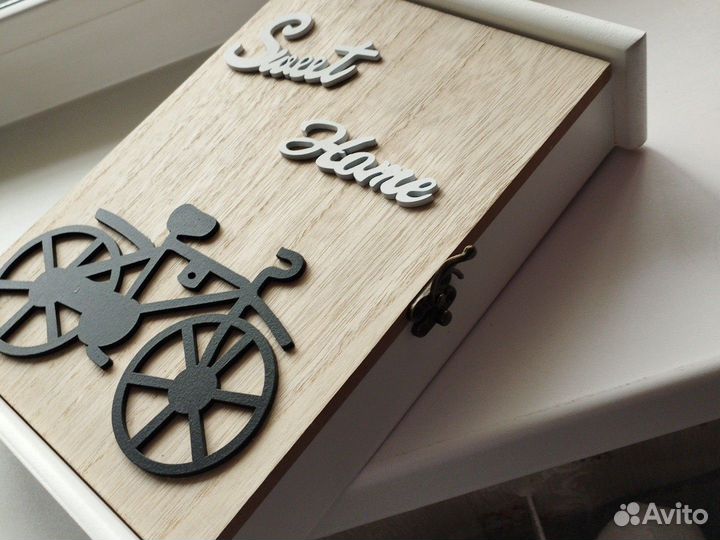 Ключница настенная из дерева