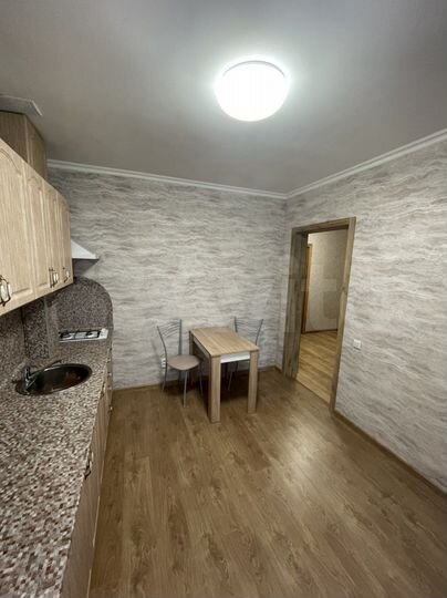 2-к. квартира, 51 м², 1/3 эт.