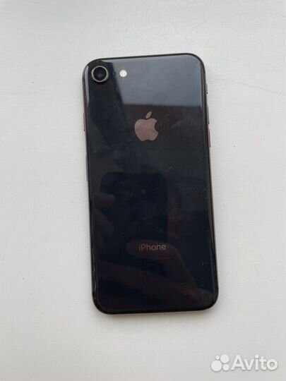 iPhone 8, 64 ГБ