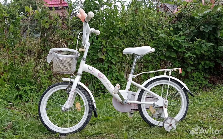 Детский велосипед б/у,для 3-6 лет. Hello Kitty