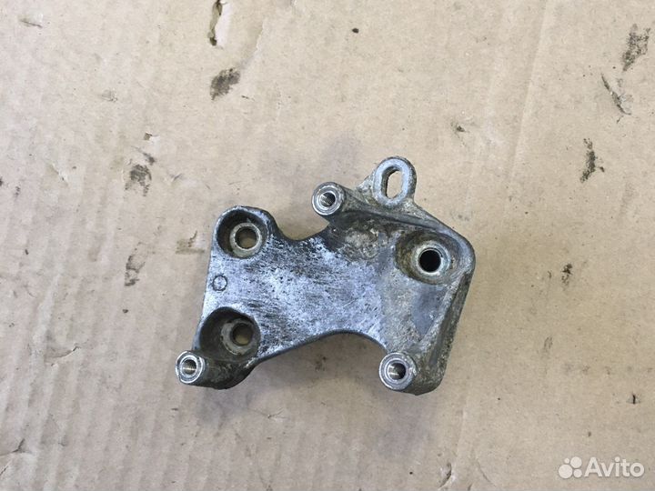 Кронштейн катушки Skoda Octavia A5 (3372)