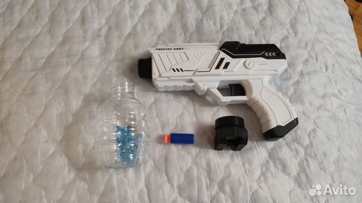 Игрушечный пистолет
