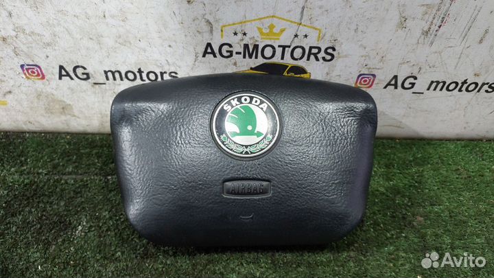 Airbag на руль(накладка) Octavia A4