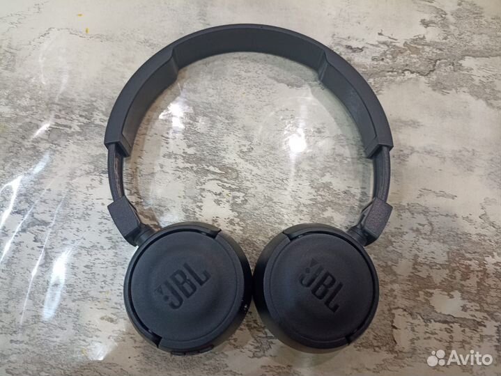 Беспроводные наушники