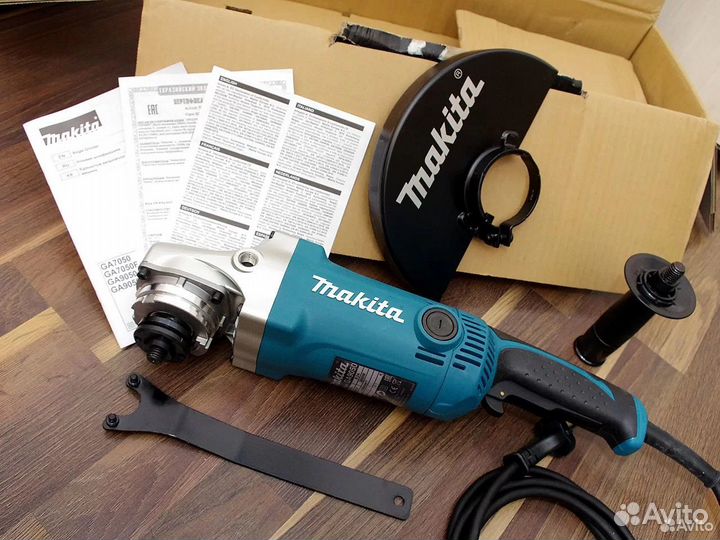 Угловая шлифмашина Makita GA9050 оригинал