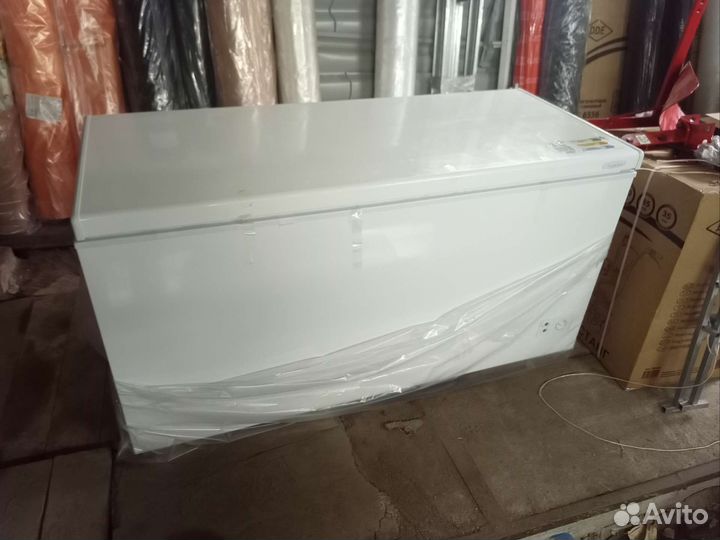 Морозильный ларь с глухой крышкой