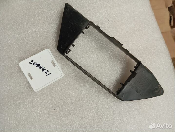 8094421 Кронштейн радиолокац.датчика L Bmw