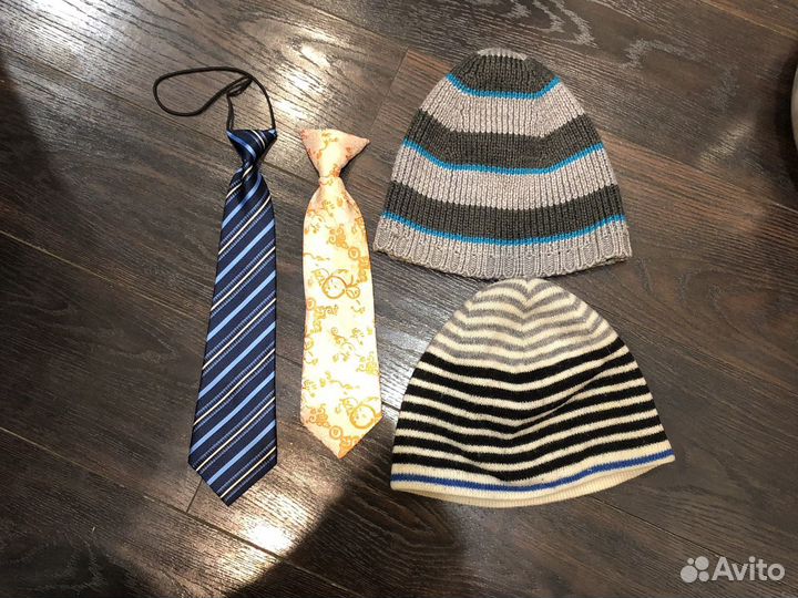 Детский галстук, шапка, ремень