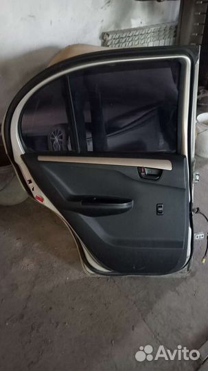 Дверей задний левый