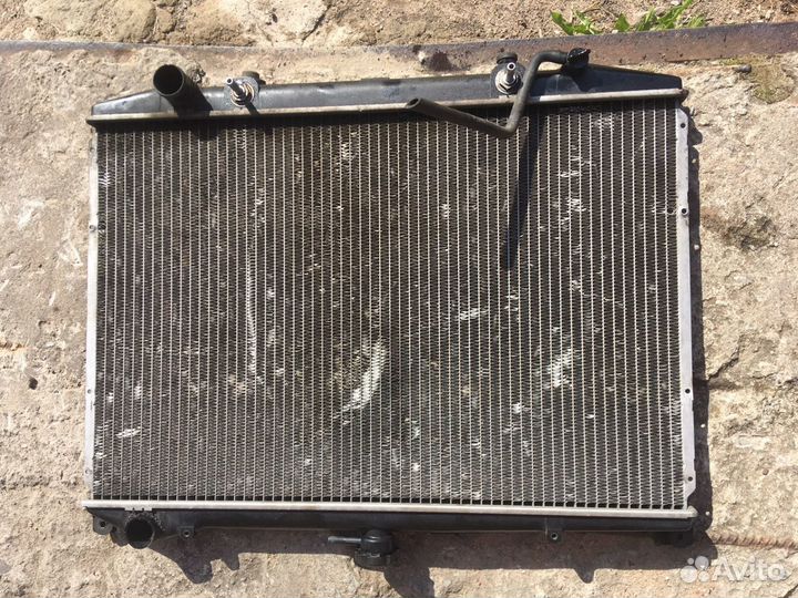 Радиатор охлаждения двигателя VG30E Nissan Terrano