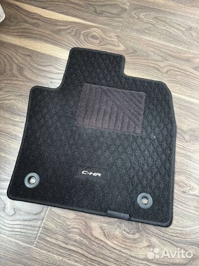 Комплект оригинальных ковриков для toyota c-hr