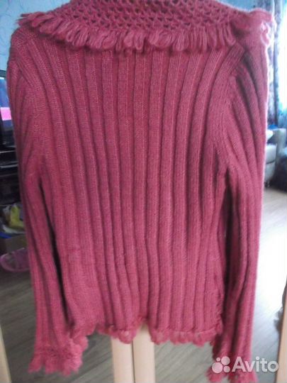Вязанная кофточка