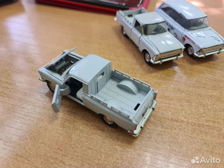 Модель СССР 1:43. Москвичи (чума)