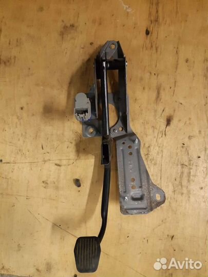 Педаль тормоза Ford Focus 3