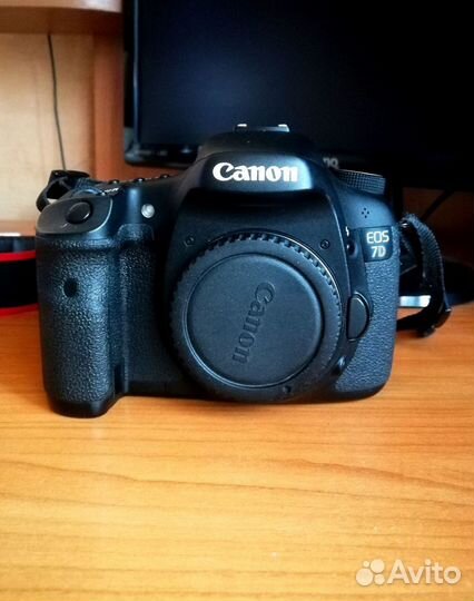 Зеркальный canon eos 7D+ EF-S IS 55-250