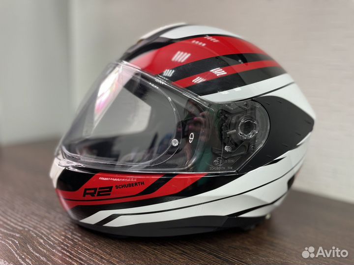 Мотошлем schuberthR2