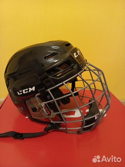 Шлем хоккейный ссм