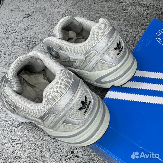 Кроссовки adidas astir серые